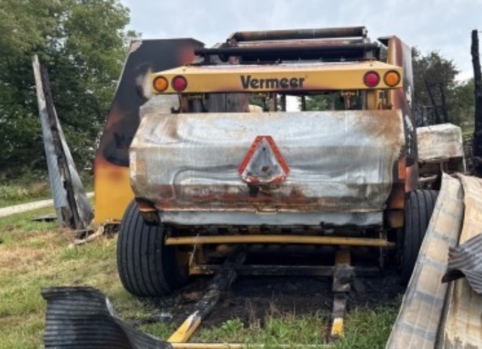 2012 Vermeer 605 Super M Baler - Image 4