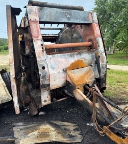 2012 Vermeer 605 Super M Baler - Image 8