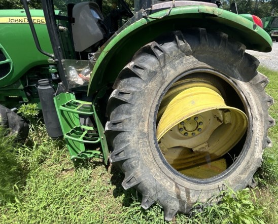 2012 John Deere 6115D Tractor - Image 10