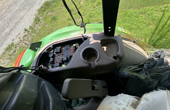 2012 John Deere 6115D Tractor - Image 20