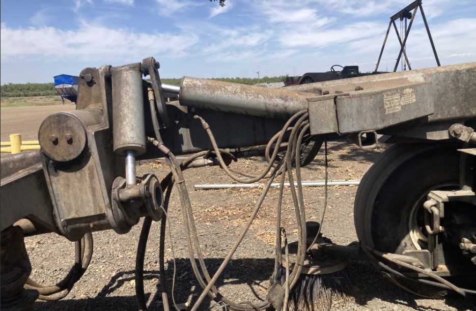 2012 Orchard-Rite 3WMB Mono-Boom Shaker - Image 9