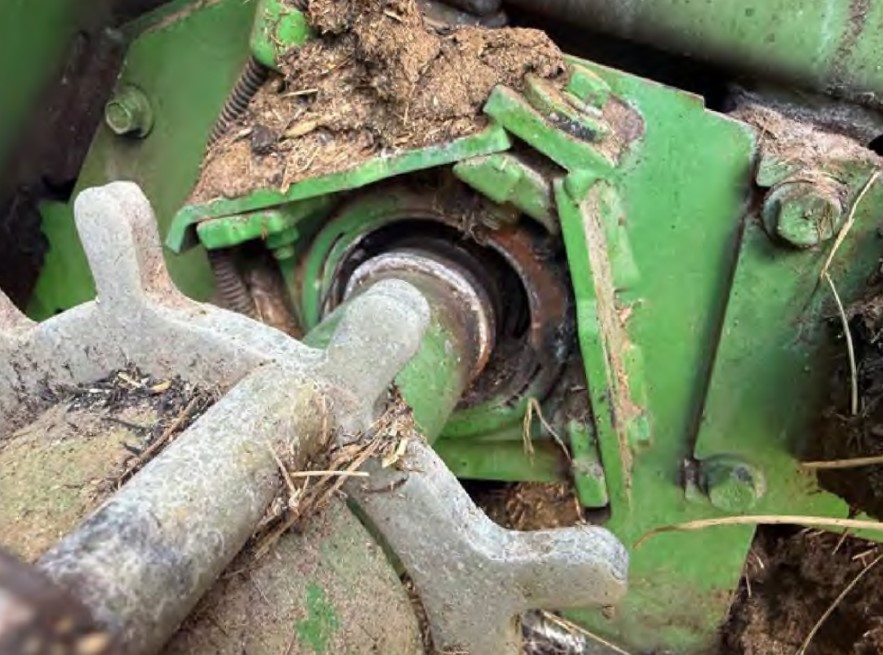 2015 John Deere 469 Baler - Image 4