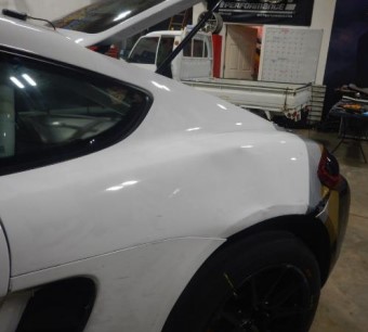 2016 Porsche Cayman GT4 Clubsport - Image 18