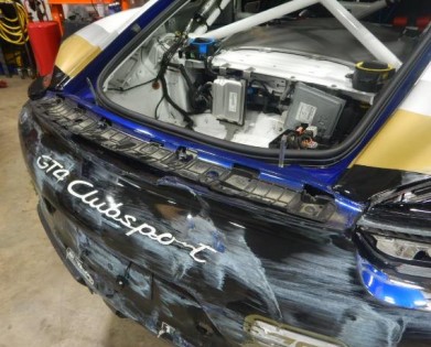 2016 Porsche Cayman GT4 Clubsport - Image 5