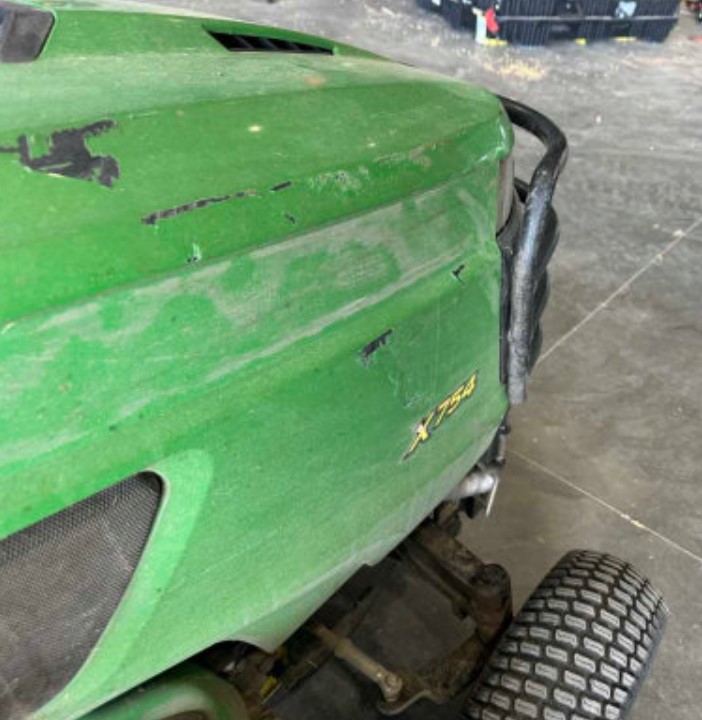 2017 John Deere X754 Tractor - Image 9