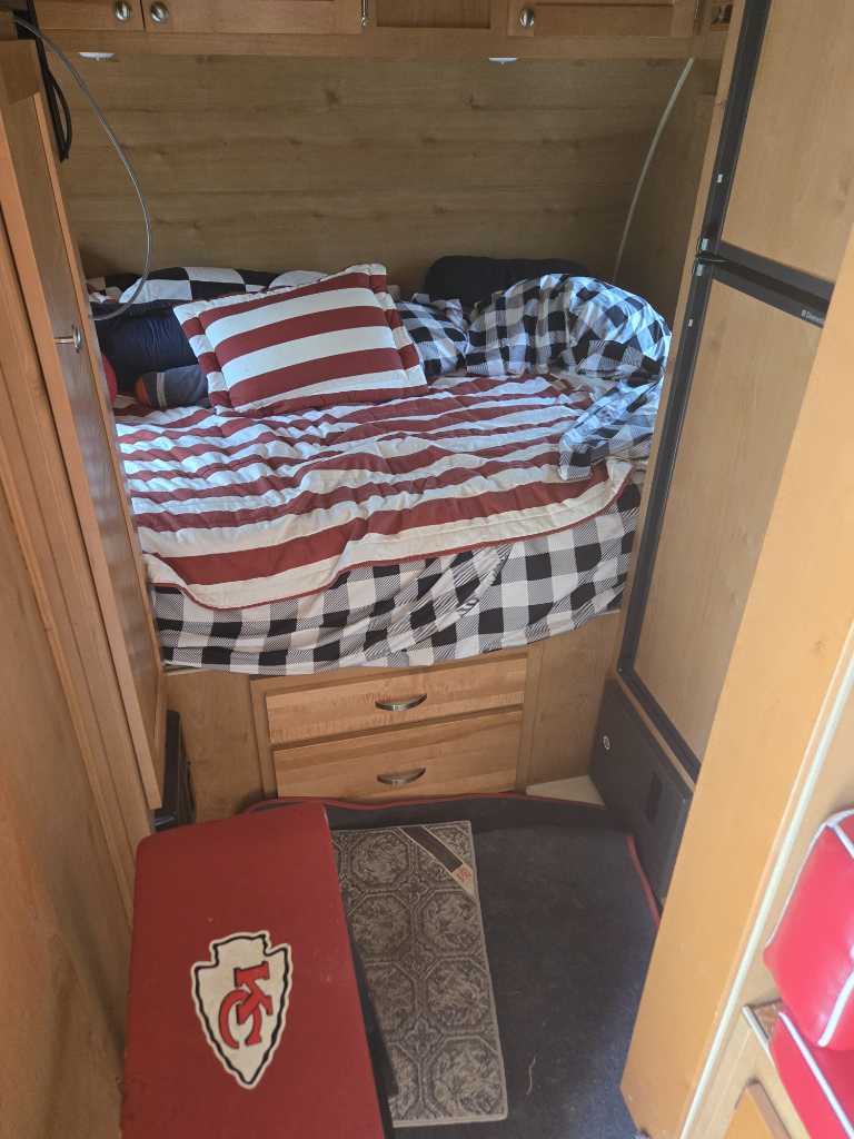 2017 Riverside Retro Camper - Image 17