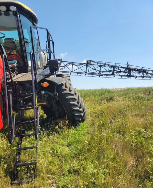 2017 Versatile SX280 Self-Propelled Sprayer - Image 2