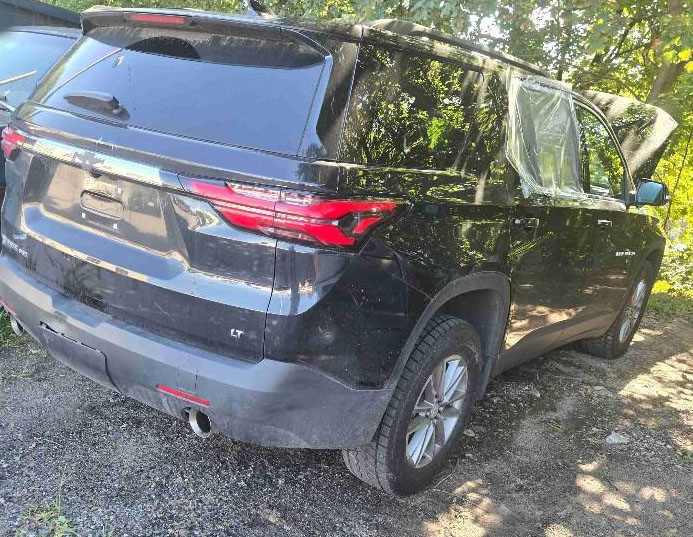 2023 Chevrolet Traverse - Image 2