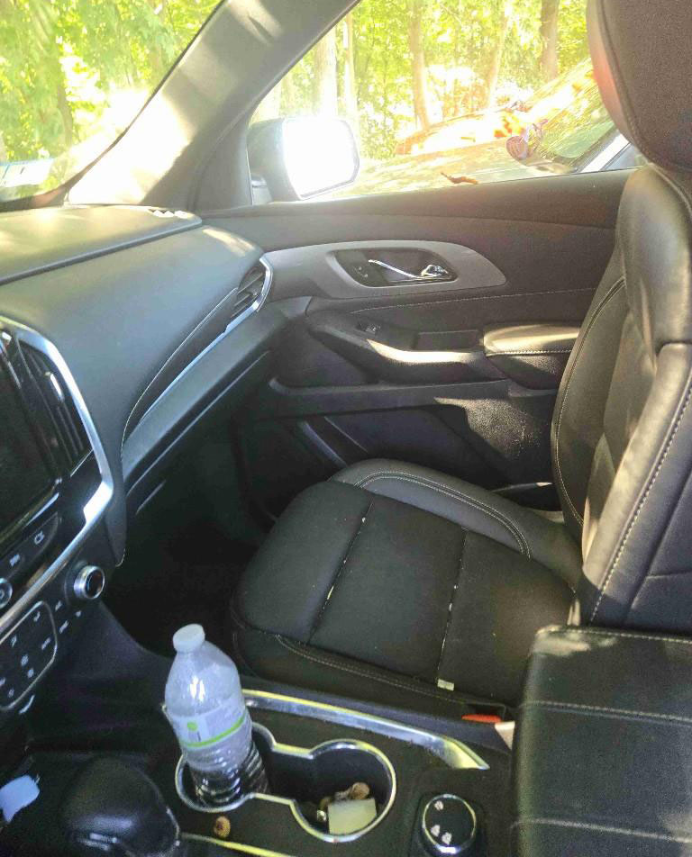 2023 Chevrolet Traverse - Image 6
