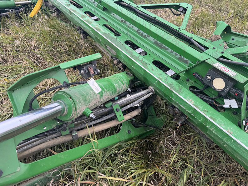 2025 John Deere 616R Sprayer - Image 14