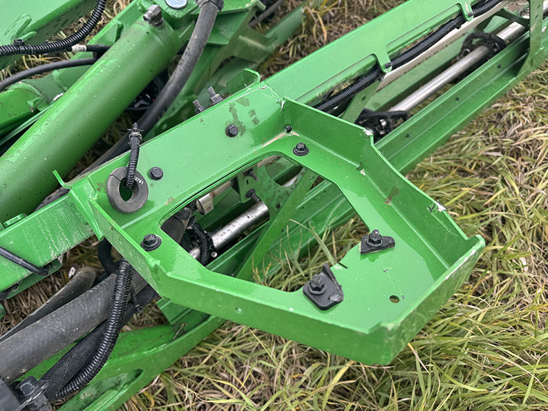 2025 John Deere 616R Sprayer - Image 12