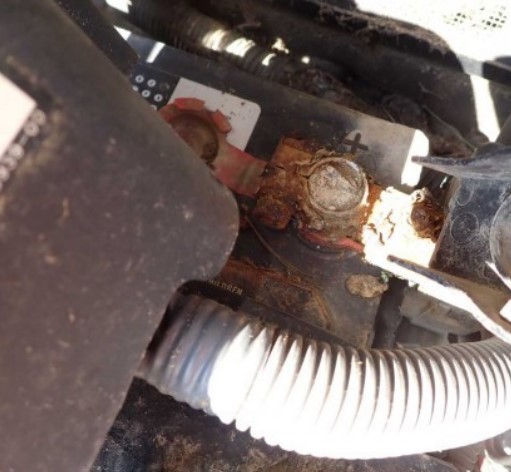 Case IH Farmall 30C Tractor - Image 11