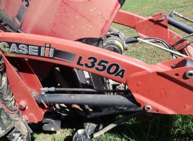 Case IH Farmall 30C Tractor - Image 16