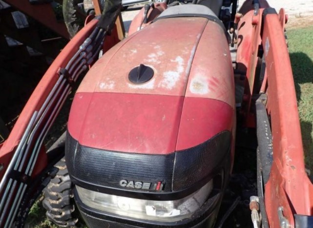Case IH Farmall 30C Tractor - Image 8