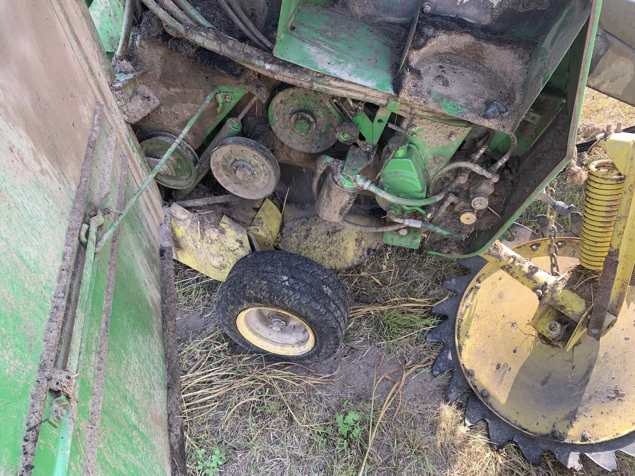 John Deere 535 Baler - Image 4
