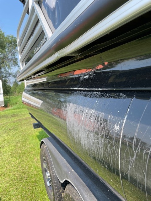 2023 Ranger 220FC 22’ Pontoon Boat - Image 3