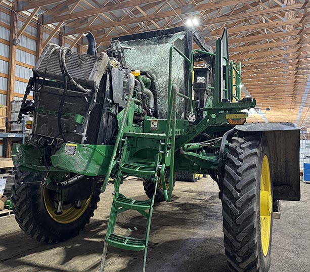 2025 John Deere 616R Sprayer - Image 7