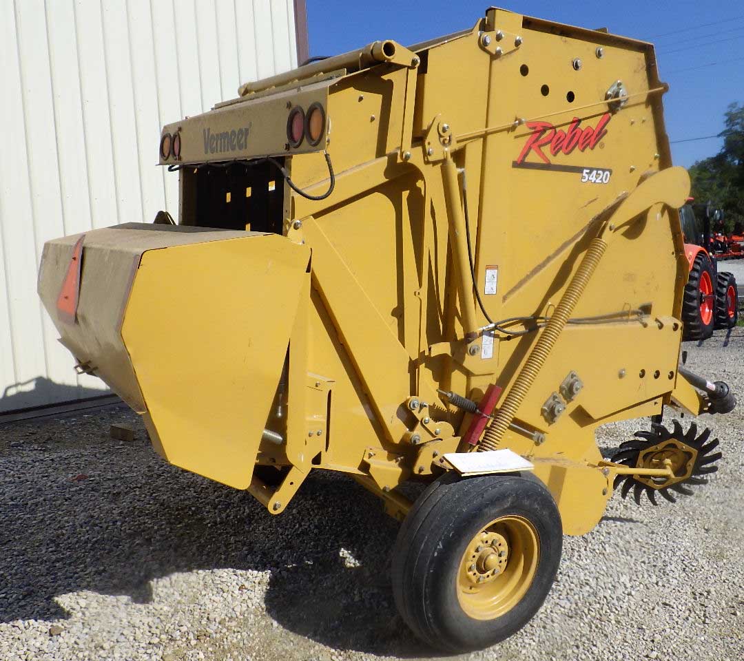 2013 Vermeer 5420 Round Baler - Image 4