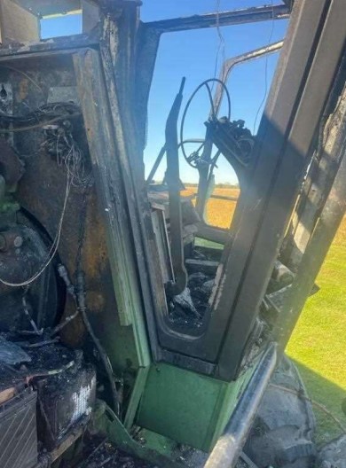 1981 John Deere 7720 Combine - Image 11