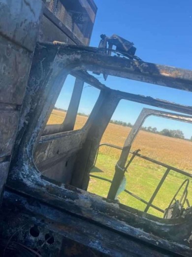 1981 John Deere 7720 Combine - Image 3