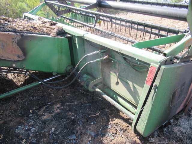 1992 John Deere 9400 Combine and Header - Image 12