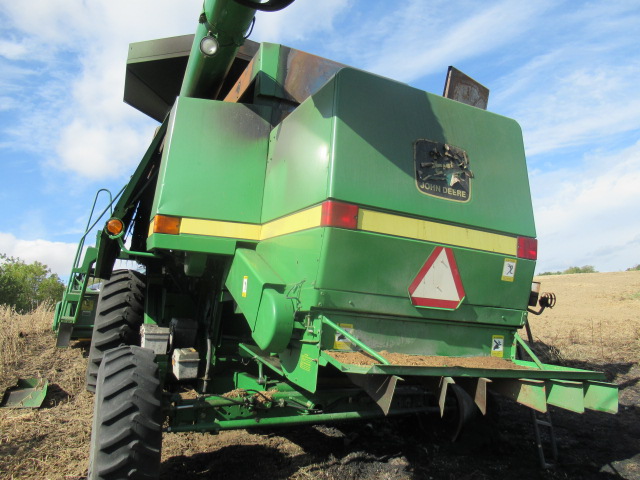 1992 John Deere 9400 Combine and Header - Image 14