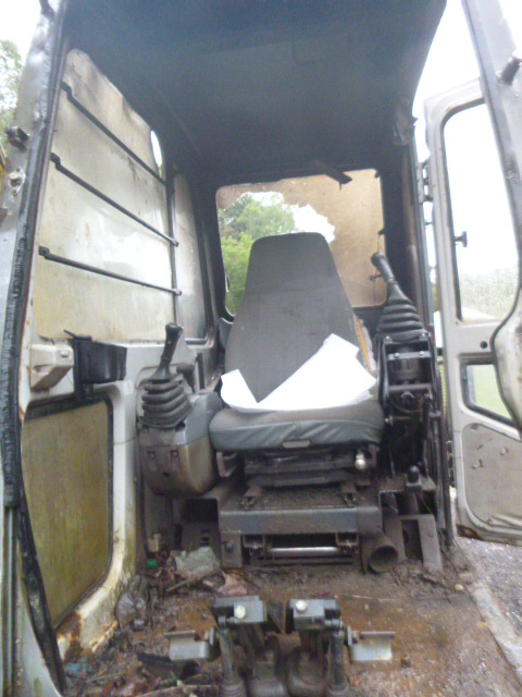 1995 Kobelco SK100 Excavator - Image 10