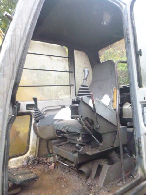 1995 Kobelco SK100 Excavator - Image 9