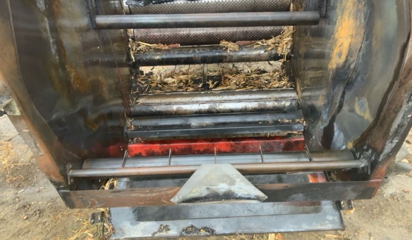 1997 New Holland 644 Baler - Image 11