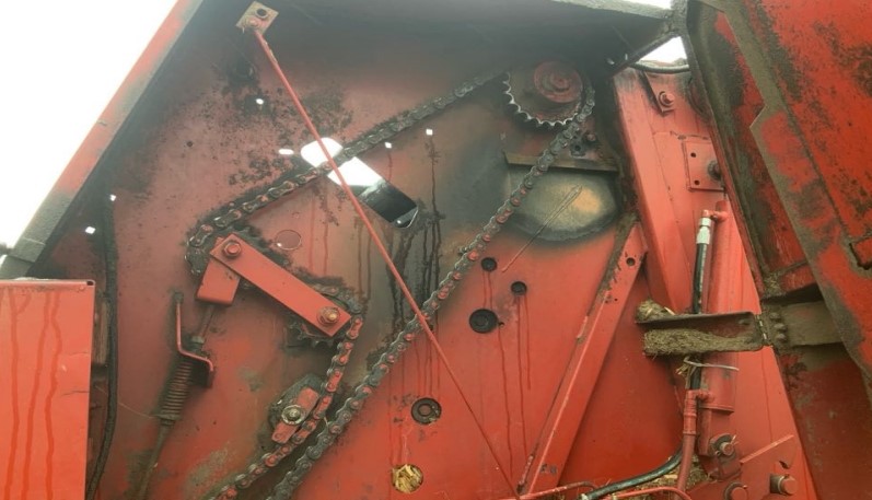 1997 New Holland 644 Baler - Image 18