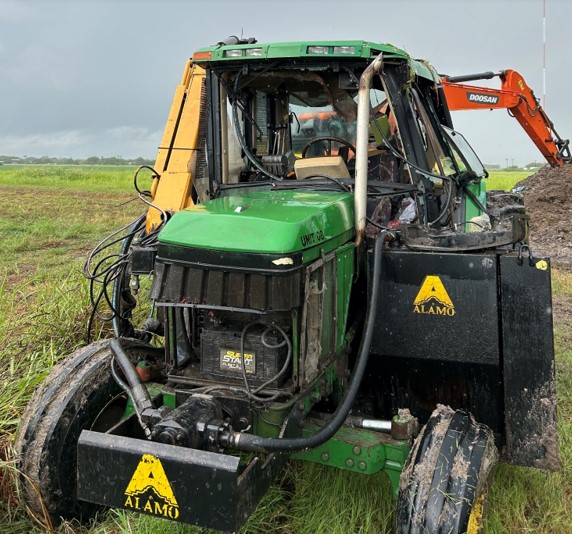 1998 John Deere 6310 Tractor - Image 4