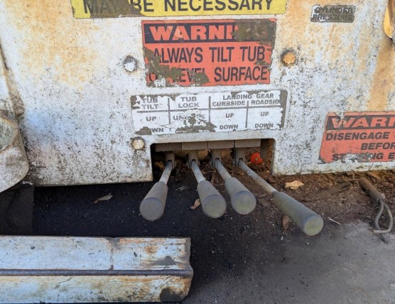 2000 Diamond Z Tub Grinder - Image 23