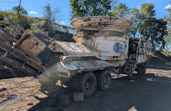 2000 Diamond Z Tub Grinder - Image 6