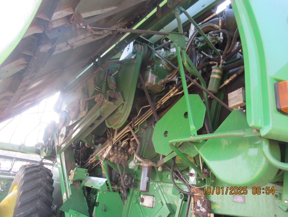 2000 John Deere 9550 Combine and Header - Image 5