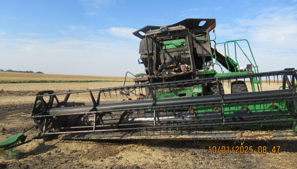 2000 John Deere 9550 Combine and Header