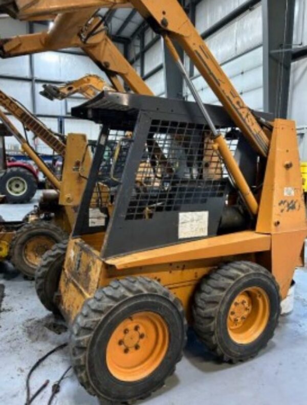 [Auction]: 2001 Case 1840 Skid Steer | est. 7,234 hours miles | damaged ...