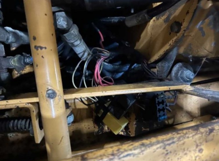 2001 Case 1840 Skid Steer - Image 4