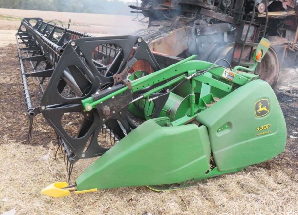 2003 John Deere 630F Hydraflex Header - Image 3
