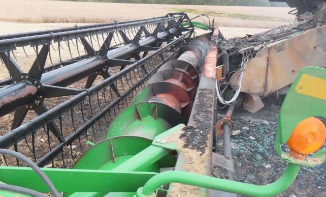 2003 John Deere 630F Hydraflex Header - Image 8