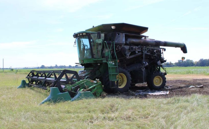 2006 John Deere 9660 STS Combine