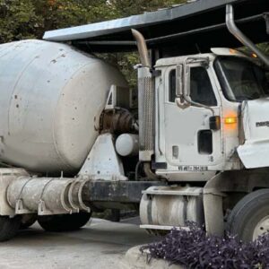2007 International DF567 w/ Cement Mixer