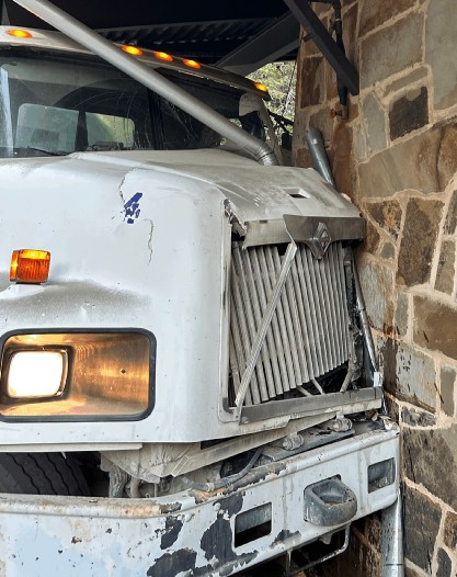 2007 International DF567 w/ Cement Mixer - Image 3