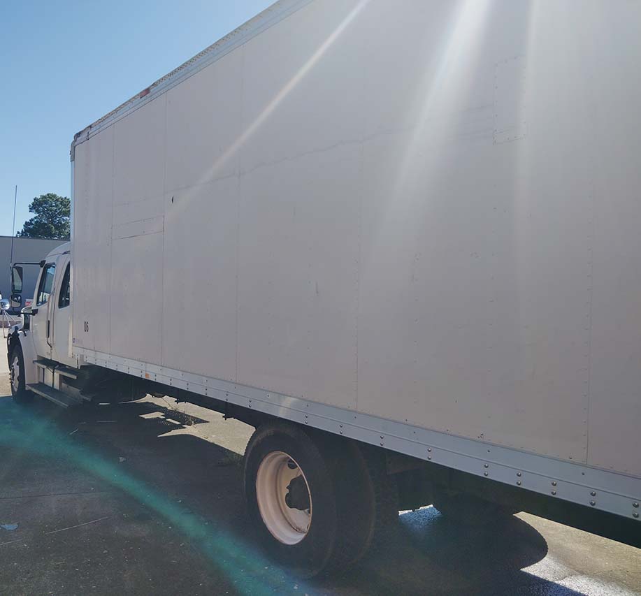 2008 Freightliner M2 Box Truck - Image 3