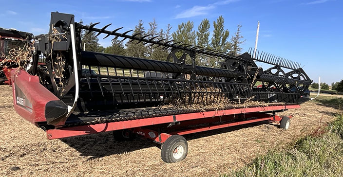 [Auction]: 2011 Case IH 2162 Draper Header | Minnesota | damaged | CAG