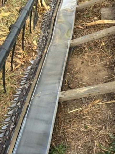 2011 Gleaner 9250 Header - Image 7