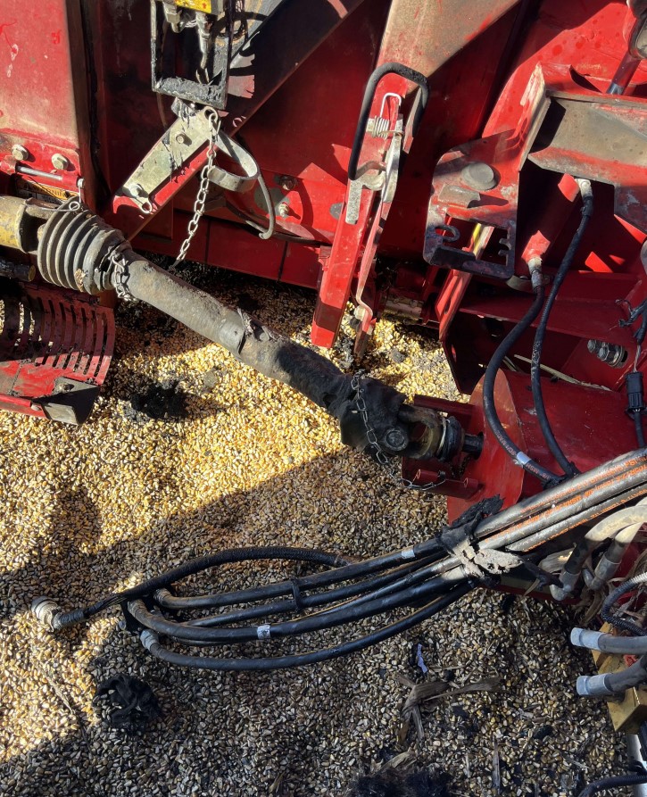 2012 CASE IH 7130 Combine - Image 3