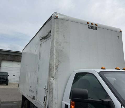 2012 Ford F-550 Box Truck - Image 4