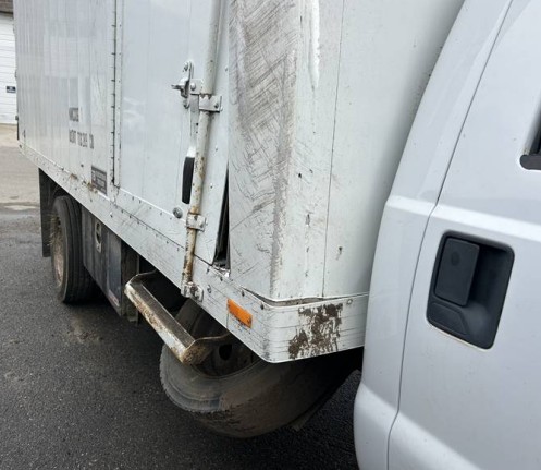 2012 Ford F-550 Box Truck - Image 5