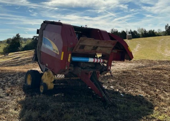 2008 New Holland BR7060 Baler