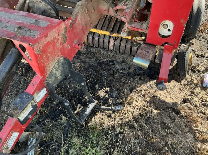 2008 New Holland BR7060 Baler - Image 12